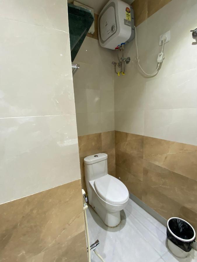 Shivam Hotels Калькутта Экстерьер фото